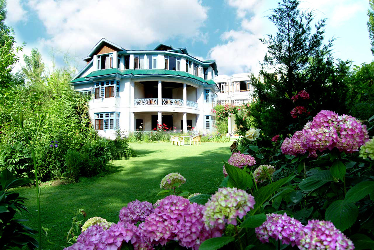 Green Acre Hotel